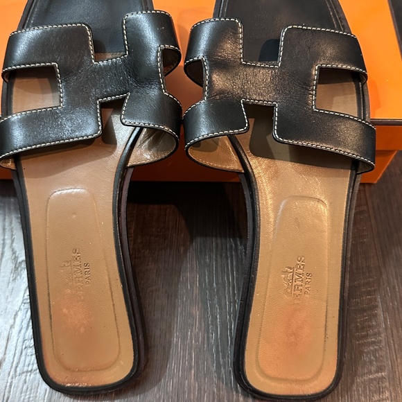 Hermes Oran Sandals - Picture 2 of 5